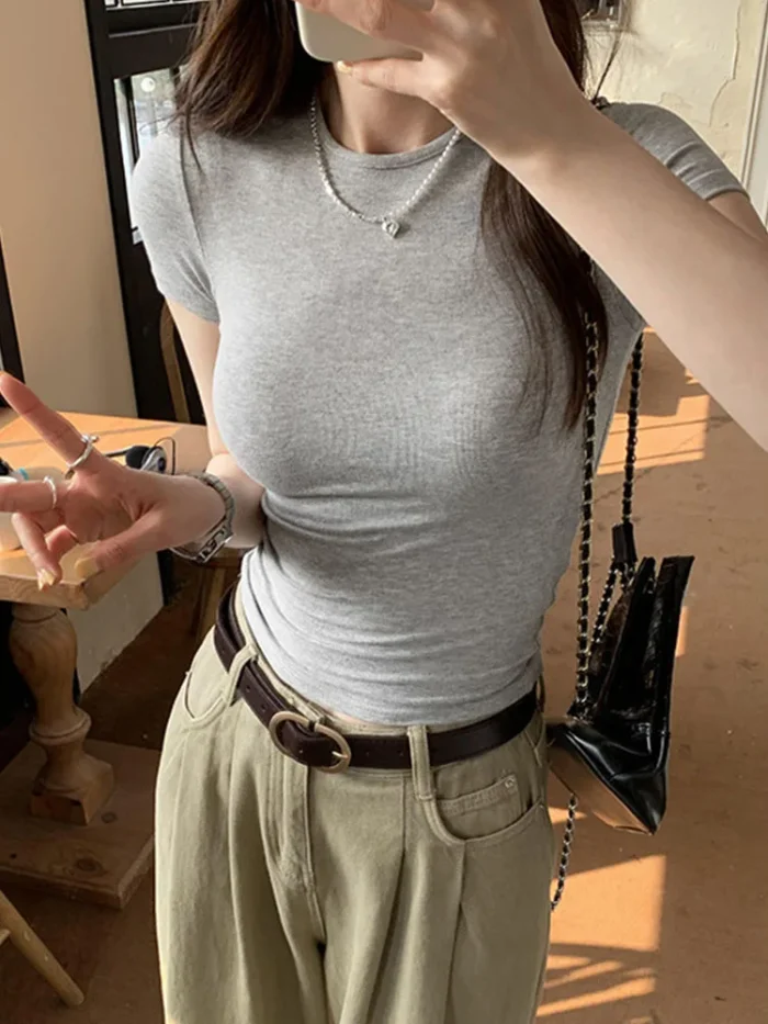 Basic Solid Crop Top Short Sleeve - Image 3