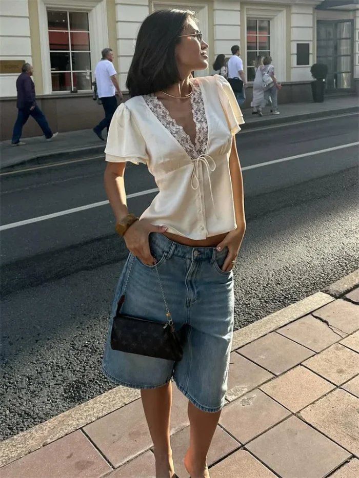 Tossy Lace Summer V-Neck - Image 4