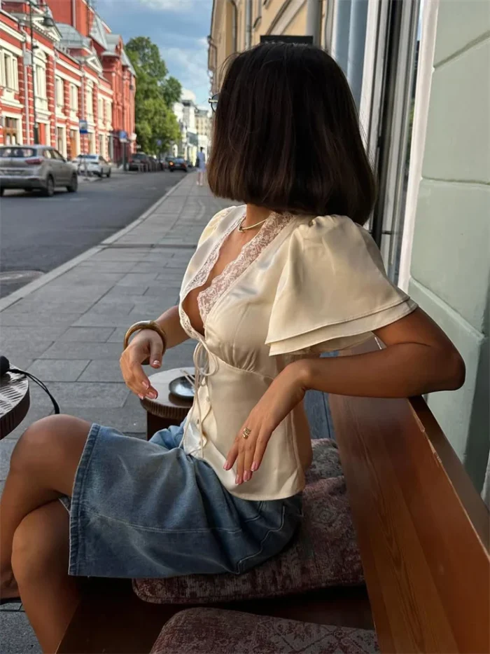Tossy Lace Summer V-Neck - Image 2