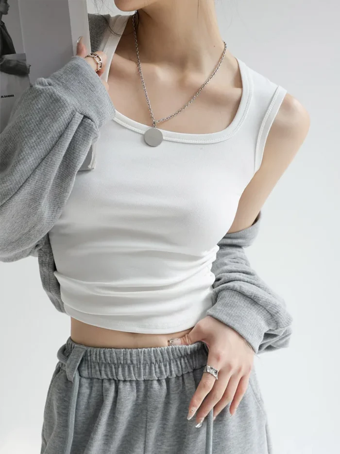 Women Solid U Neck Ribbed Tank - Image 2