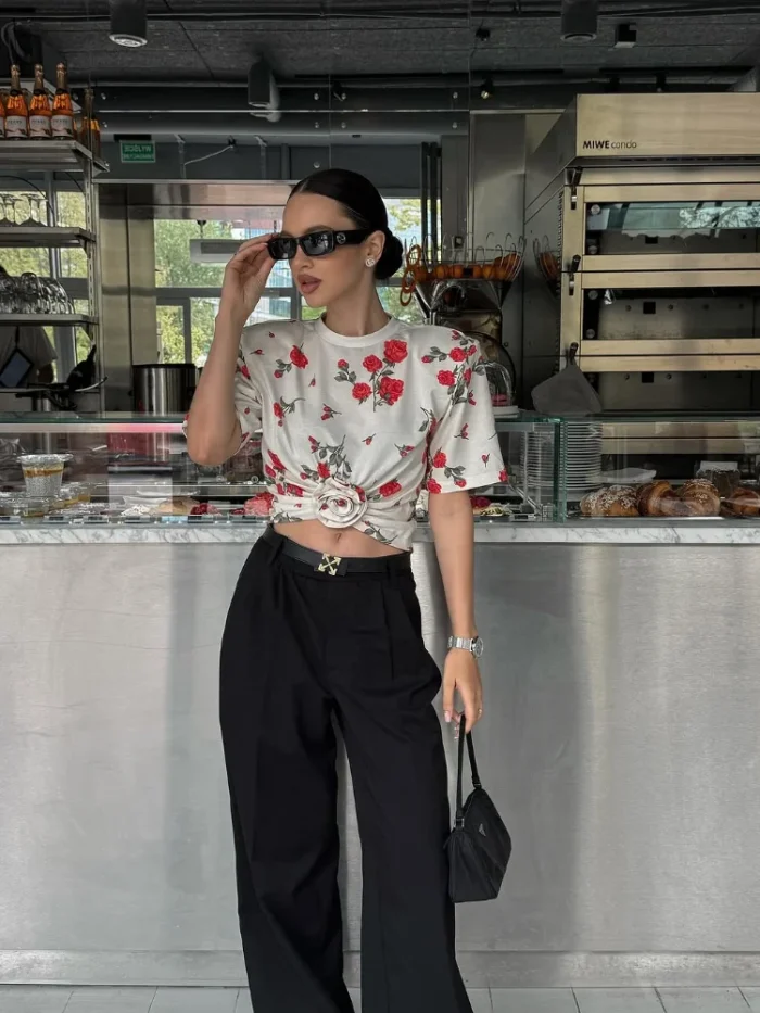 Chic Short-sleeved 3d Flowery - Image 2