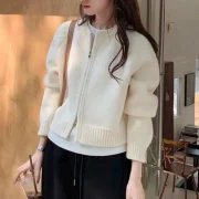 Fall Winter Knitting Cropped - Image 6