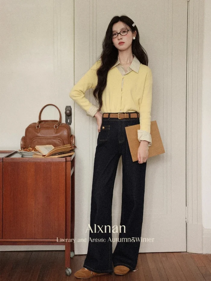 Women's Retro High Waisted Jeans - Image 3